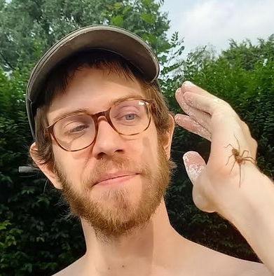 Ma gueule avec une araignée